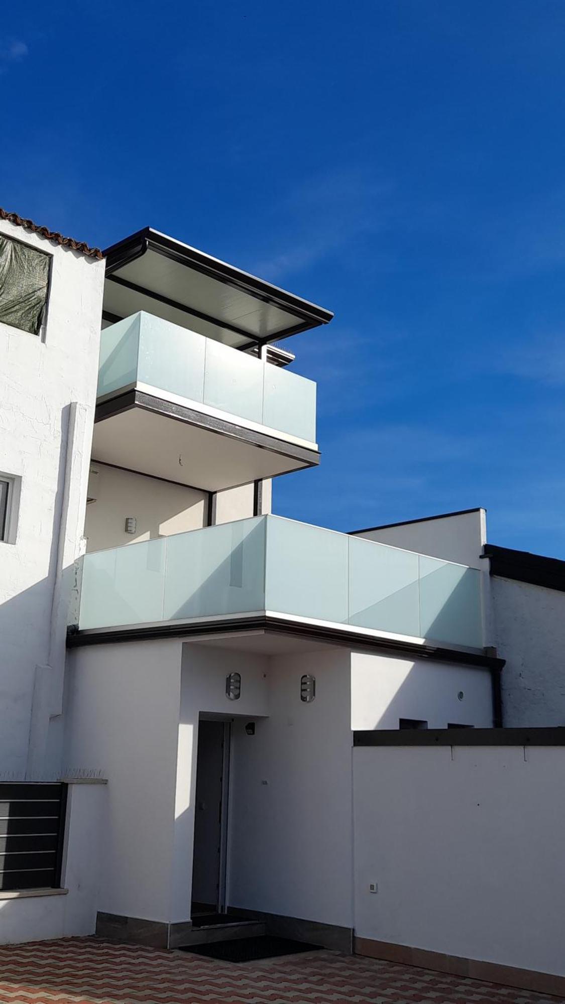 Apartments Donella 乌马格 外观 照片
