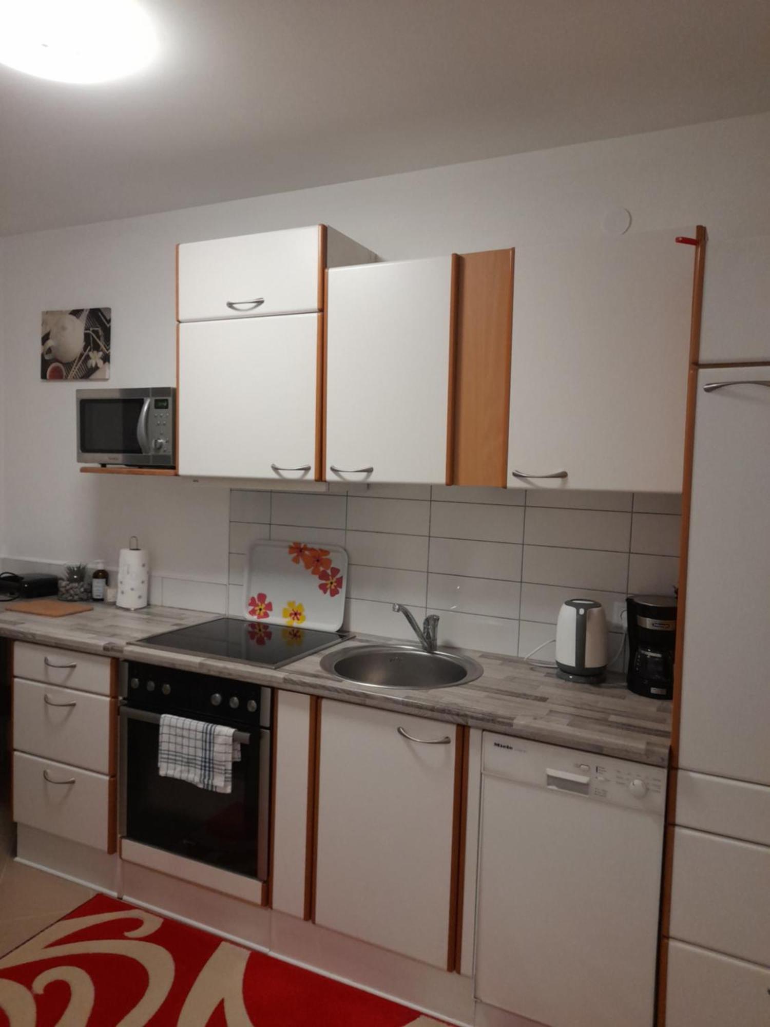 Apartments Donella 乌马格 外观 照片